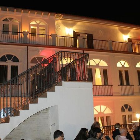 Palazzo Tilli Casoli  Екстер'єр фото