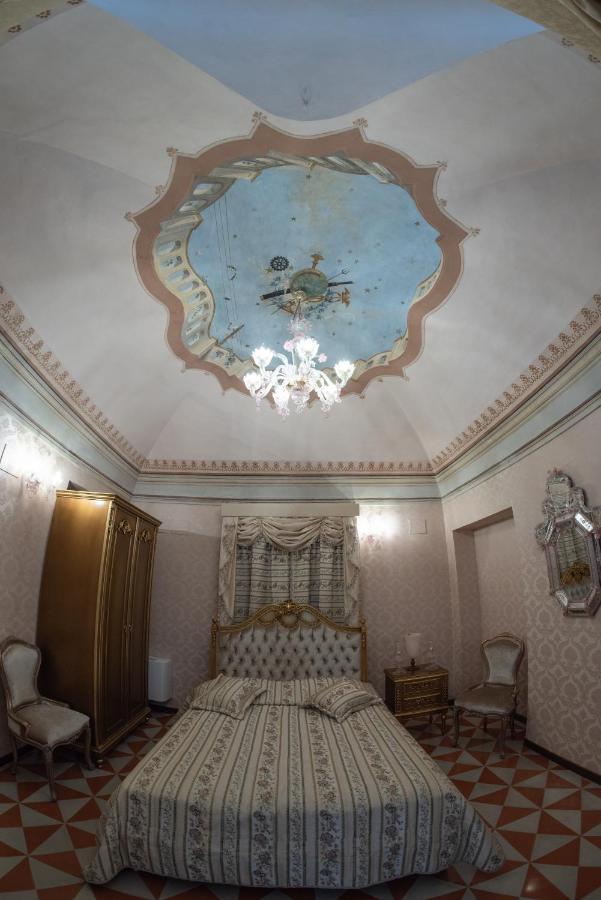 Palazzo Tilli Casoli  Екстер'єр фото