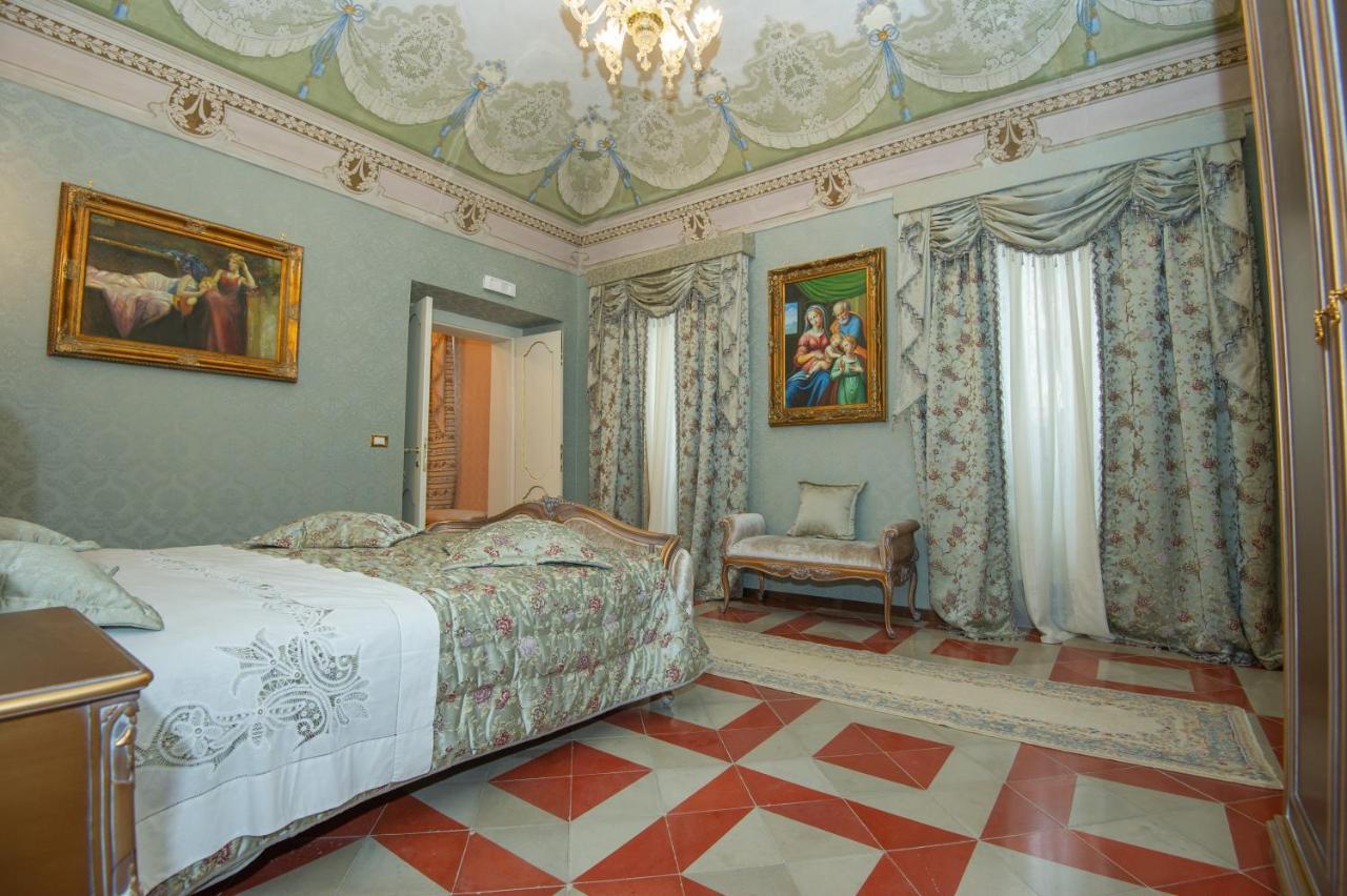 Palazzo Tilli Casoli  Екстер'єр фото