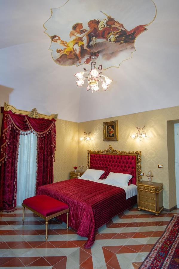 Palazzo Tilli Casoli  Екстер'єр фото