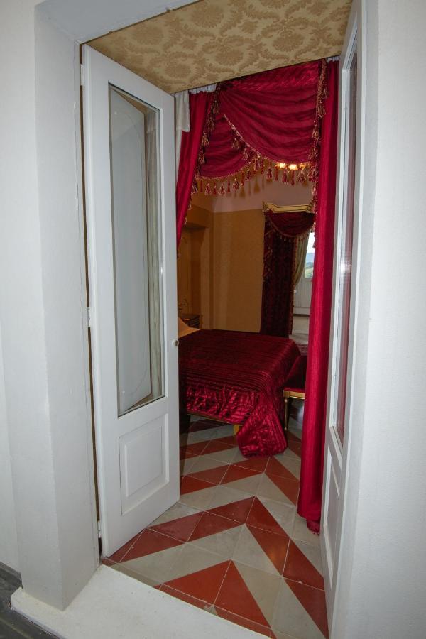 Palazzo Tilli Casoli  Екстер'єр фото
