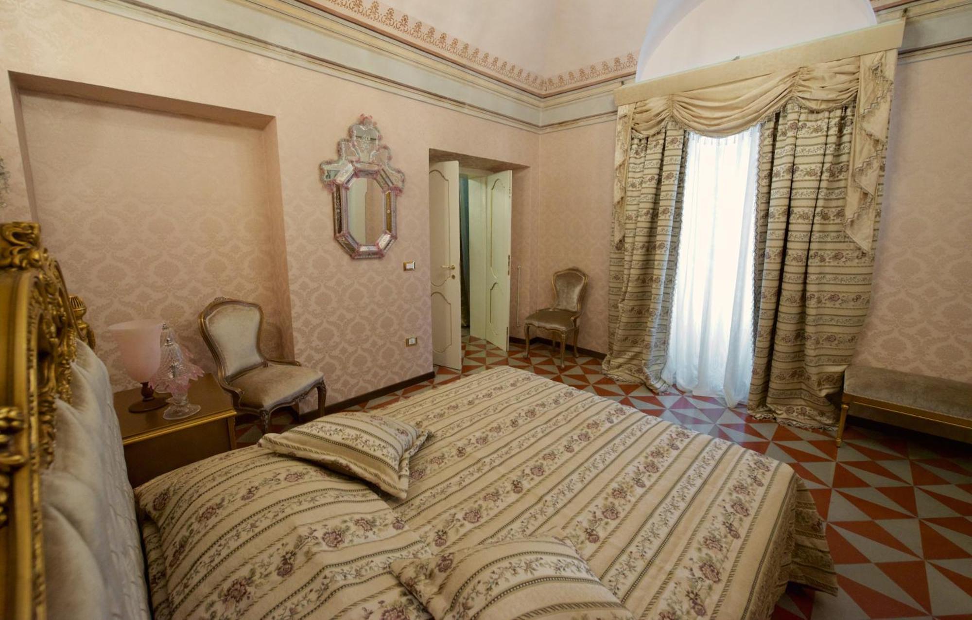 Palazzo Tilli Casoli  Екстер'єр фото